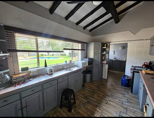 4 BEDROOM HOUSE TO LET IN VAALPARK